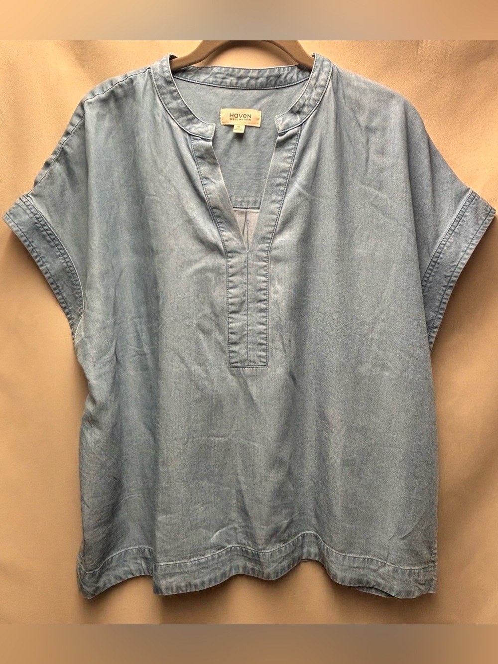 Haven We’ll Within Chambray Short Sleeve V-Neck Top XL - Picture 2 of 6